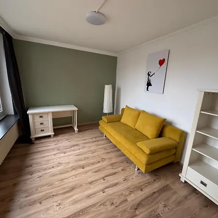 Ferienwohnung Haus Am Bahnhof Duisburg Exterior foto
