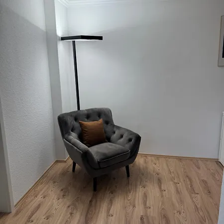 Ferienwohnung Haus Am Bahnhof Duisburg Exterior foto